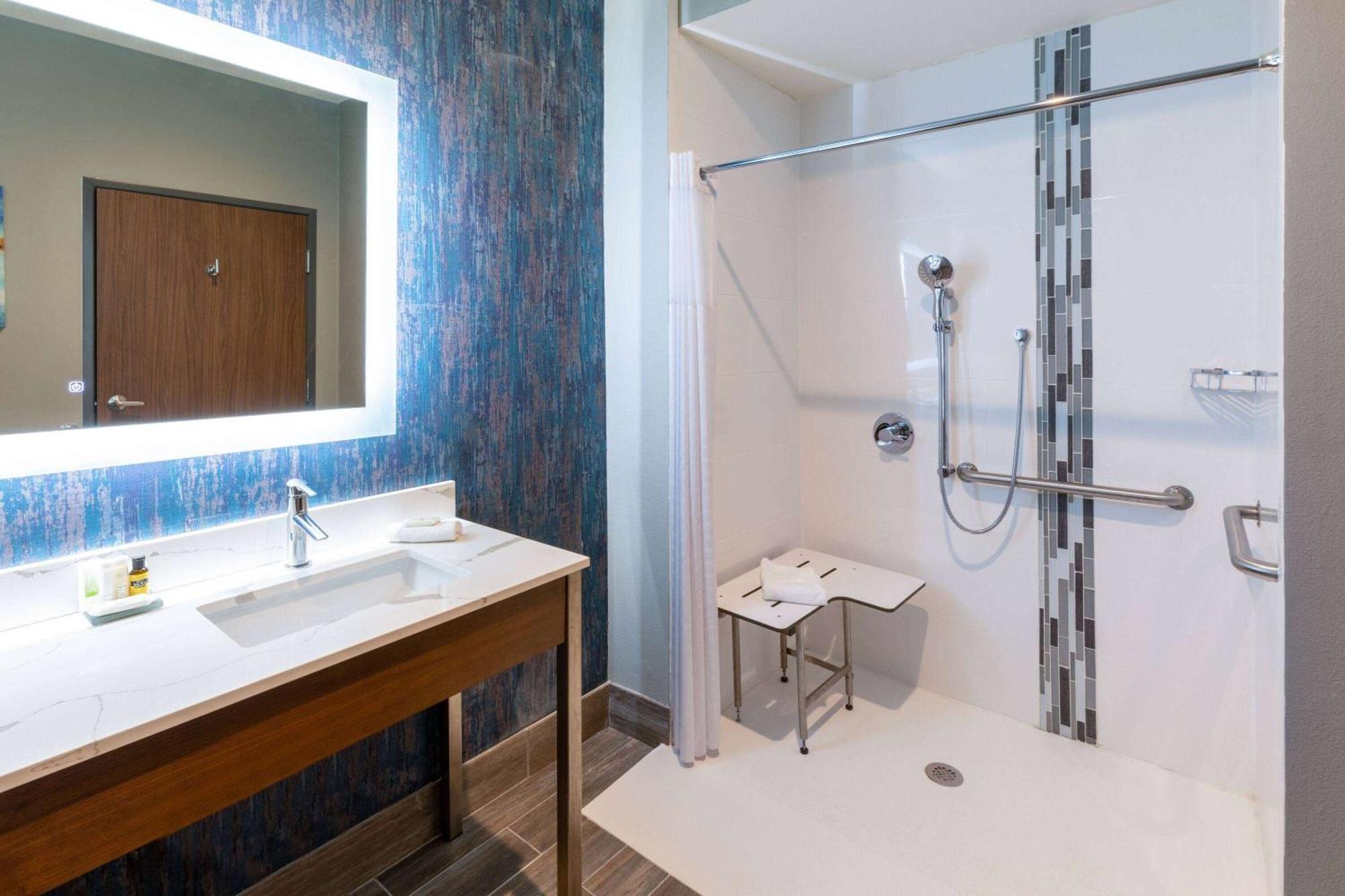 La Quinta Inn & Suites By Wyndham Dallas - Frisco Stadium Kültér fotó
